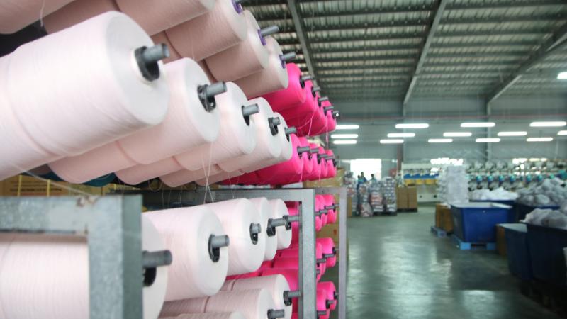 chỉ bông mang tính mềm mịn từ sợi cotton