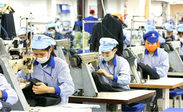 Đặc trưng của CMPT là gì?