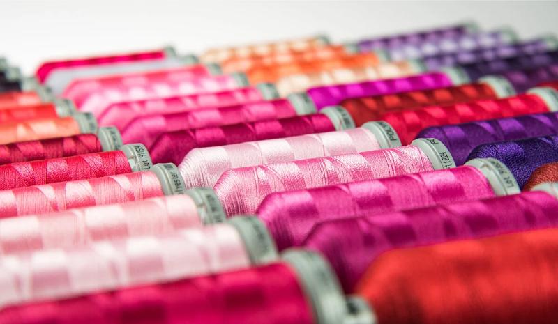 chỉ rayon được sản xuất từ thành phần nhân tạo