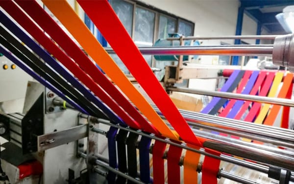 so sanh bang gia va chinh sach chiet khau cua xuong